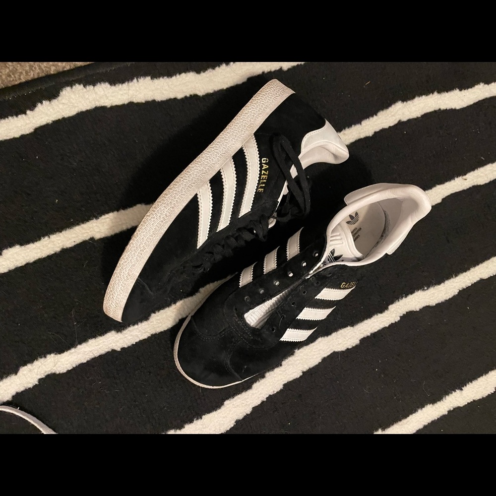 Adidas Gazelle shoes size 7.5